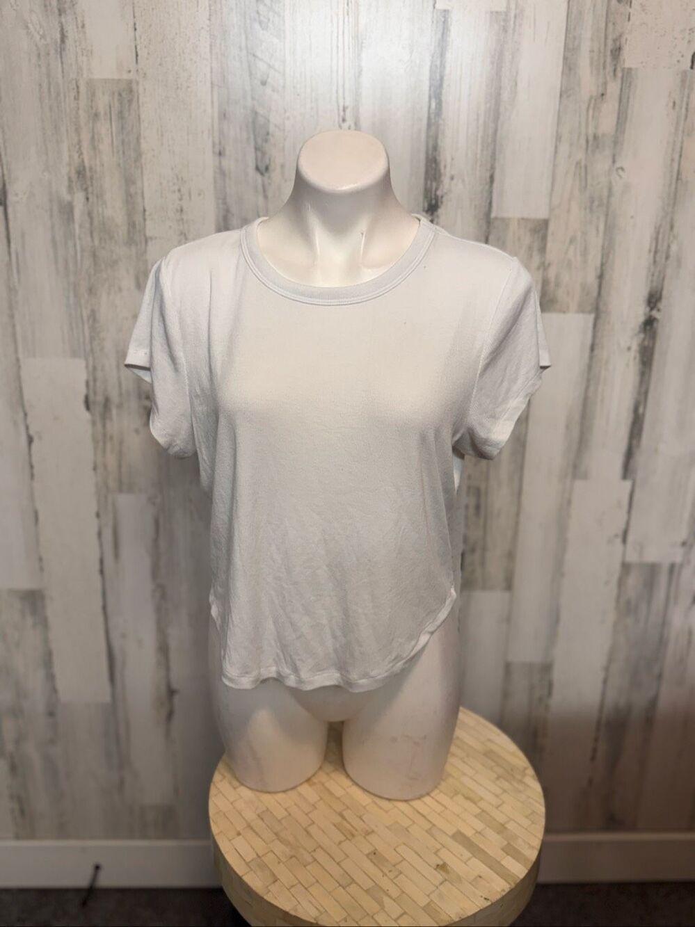 Old Navy Ultralite Go-Dry Ribbed Short Sleeve Crop T-Shirt White Womens XL